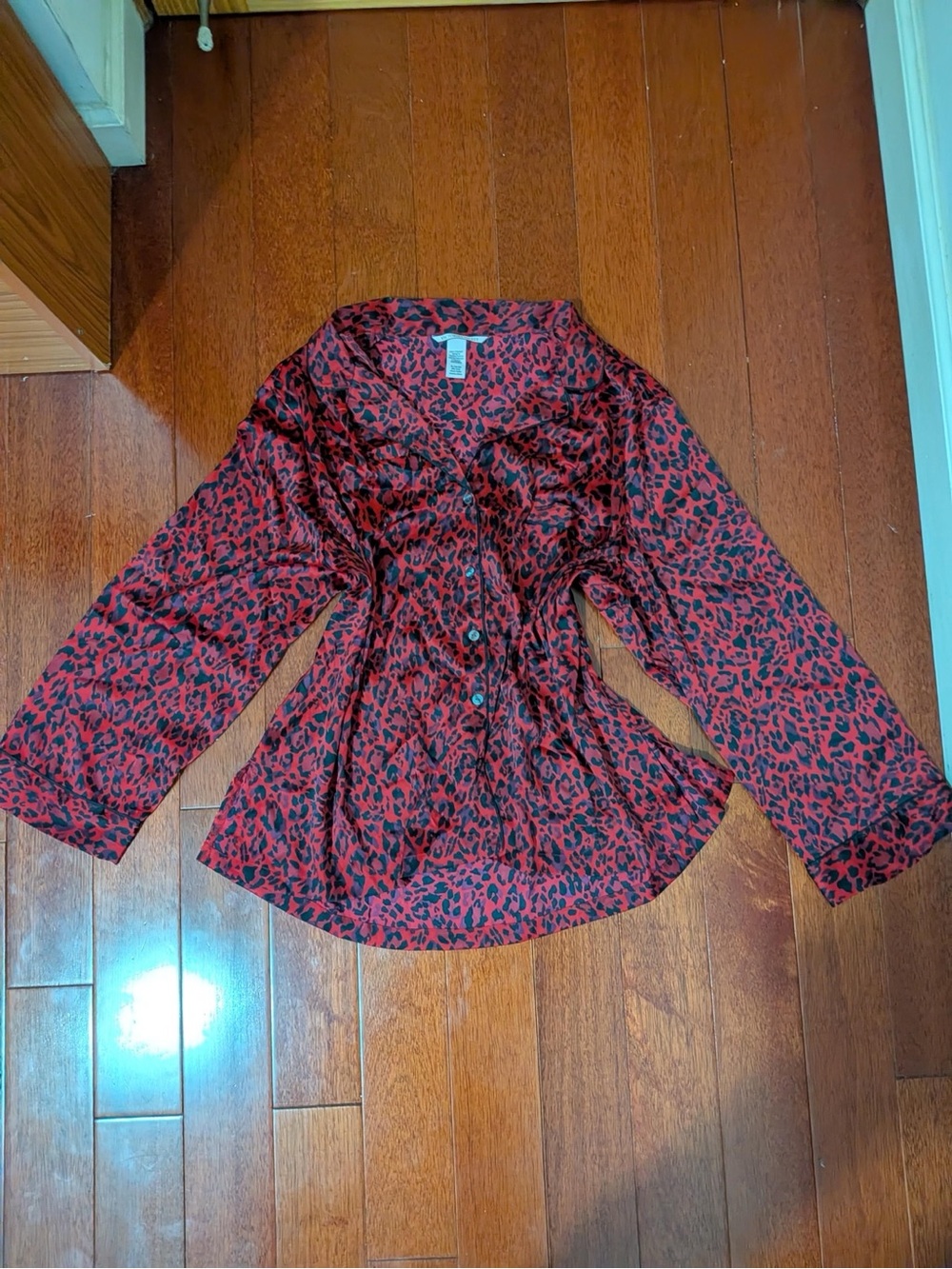 Victoria’s Secret Red Leopard Satin Pajama Top XL Short